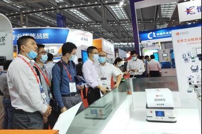 聚焦面板智造未來(lái)，迦智科技攜創(chuàng)新工業(yè)物流方案閃耀C-Touch